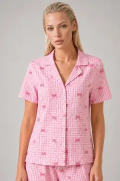Ekose Fiyonk Desenli Şortlu Pijama Takımı Kadın Kısa Kollu Düğmeli Yazlık rahat Pembe Pijama Takımı 4634