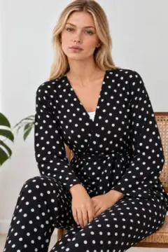 Kadın Desenli Ev Stili Kuşaklı Siyah Pijama Takımı 4806