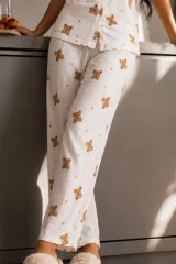 Kadın Zarif Yaka Dokulu Ferah Kırık Beyaz Pijama Takımı
