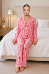 Kadın Dudak Desenli Pembe Pijama Takımı 4677