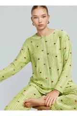 Kadın Çizgili Kalp Desenli Uzun Yeşil Pijama Takımı