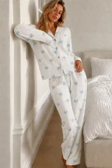 Kadın Desenli Düğmeli Uzun Kollu Beyaz Pijama Takımı
