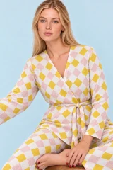 Kadın Desenli Ev Stili Kuşaklı Sarı Pijama Takımı 4807