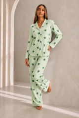 Kadın Önden Düğmeli Uzun Kollu Alt Üst Yeşil Pijama Takımı
