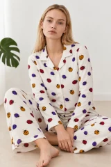Kadın Uğur Böcekli Gömlek Yaka Beyaz Pijama Takımı 4827