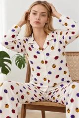 Kadın Uğur Böcekli Gömlek Yaka Beyaz Pijama Takımı 4827