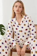 Kadın Uğur Böcekli Gömlek Yaka Beyaz Pijama Takımı 4827