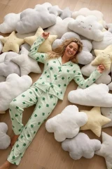 Kadın Desenli Düğmeli Uzun Kollu Yeşil Pijama Takımı