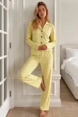 Kadın Puantiyeli Uzun Kollu Düğmeli Sarı Pijama Takımı